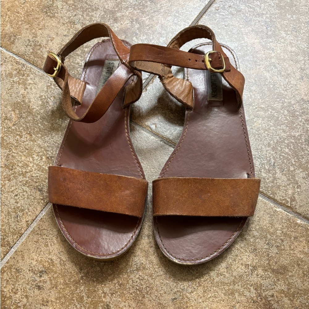 Steve Madden Tan Leather Sandals